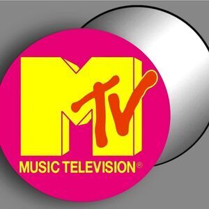 𝅺mtv Pink Mirror Makeup Artist Pop Art